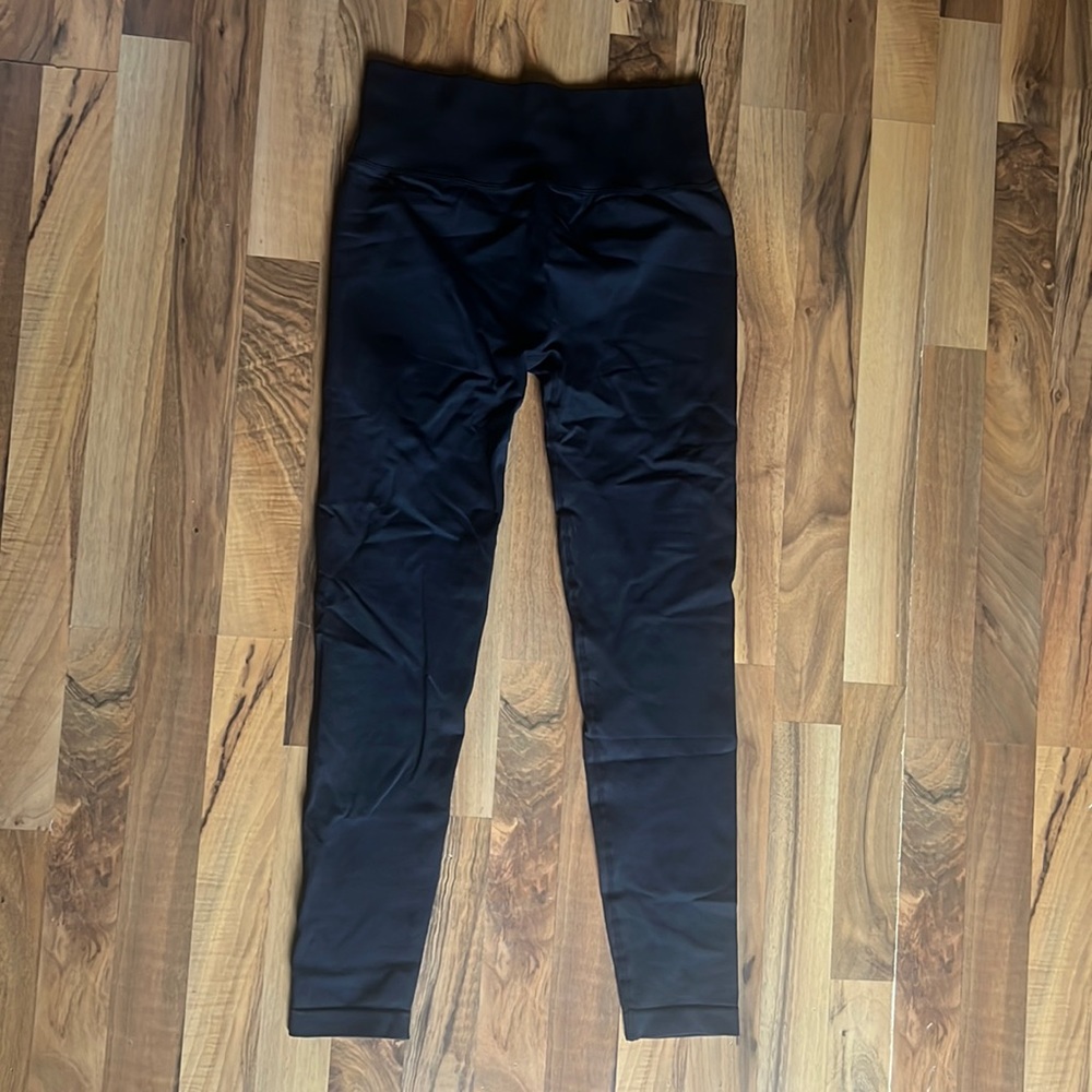 Selling because I ordered the wrong size.